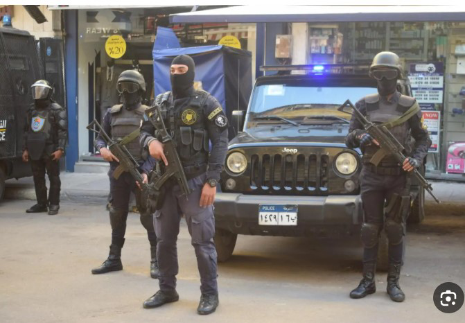 مصرع عصابة "الموت" في مواجهة نارية مع الشرطة بالقاهرة.